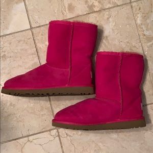 Pink kids size 4 UGG